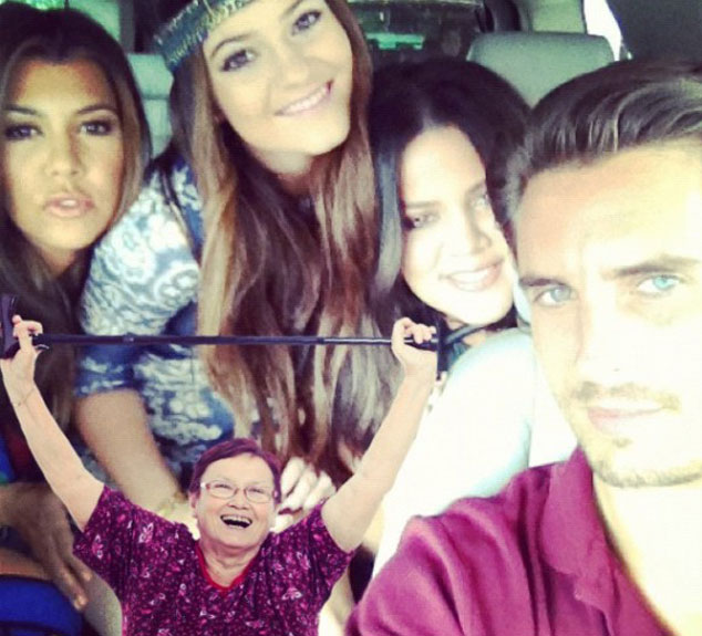Keeping Up With Kardashians, Twit Pic Keeping Up With Kardashians, Twit Pic